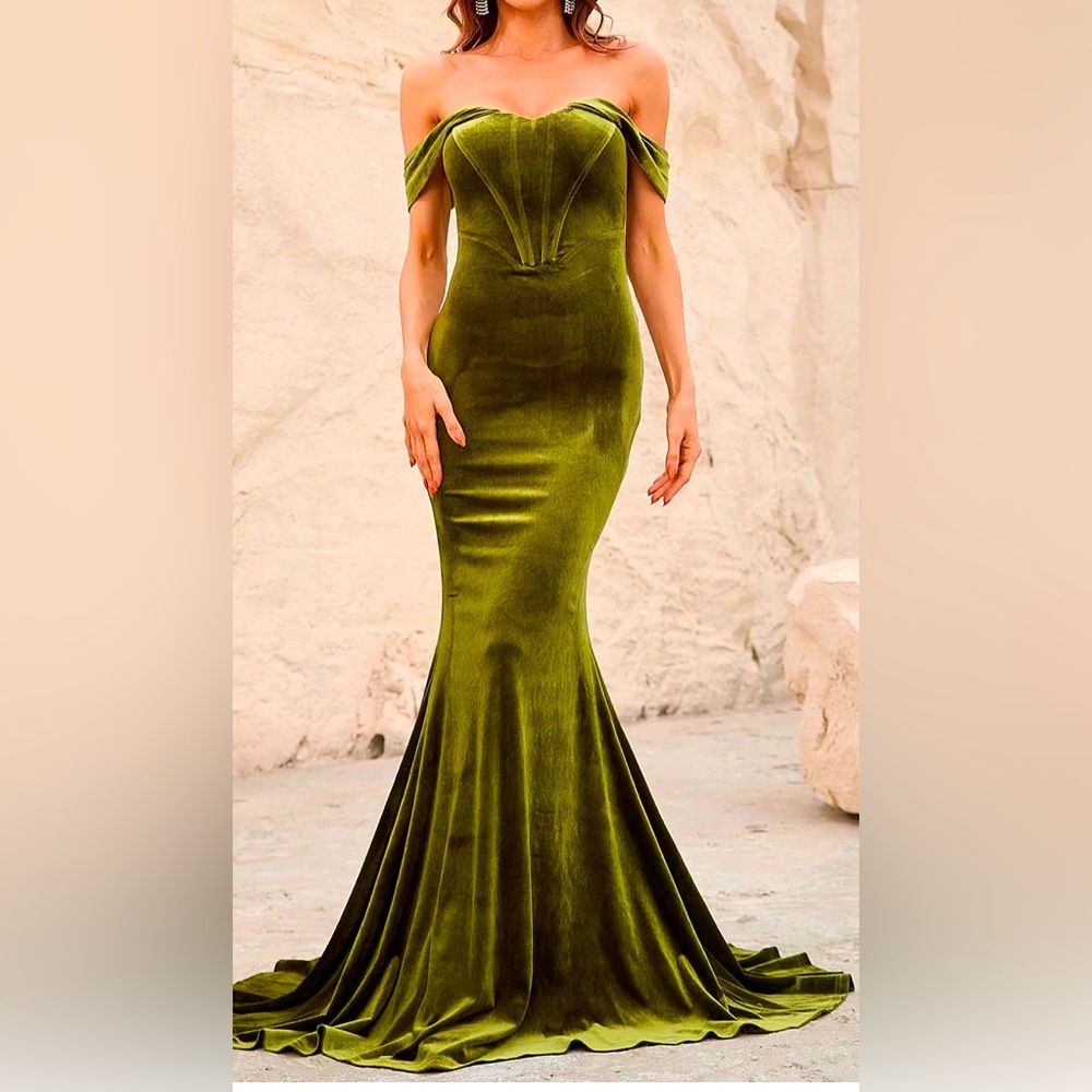 Faeriesty velvet evening gown